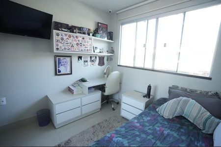 Casa de condomínio à venda com 193m², 4 quartos e 2 vagas