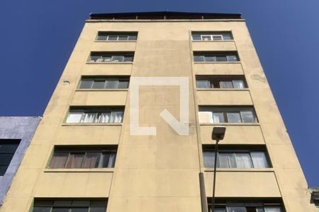 Apartamento à venda com 41m², 1 quarto e sem vaga Apartamento à venda com 41m², 1 quarto e sem vagaFachada