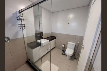 Banheiro de apartamento para alugar com 1 quarto, 70m² em São Francisco, Curitiba