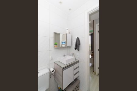Banheiro de apartamento à venda com 2 quartos, 43m² em Realengo, Rio de Janeiro
