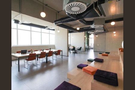Studio à venda com 27m², 1 quarto e sem vaga Studio à venda com 27m², 1 quarto e sem vagaFoto 01