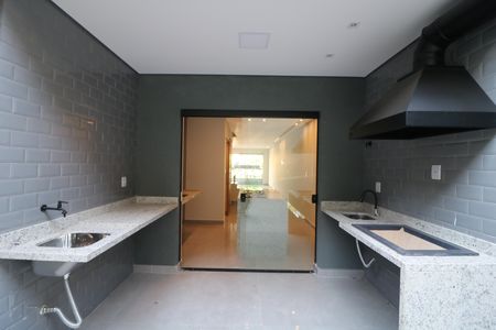 Casa à venda com 145m², 3 quartos e 2 vagasChurrasqueira