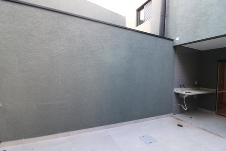 Casa à venda com 145m², 3 quartos e 2 vagasÁrea de Serviço