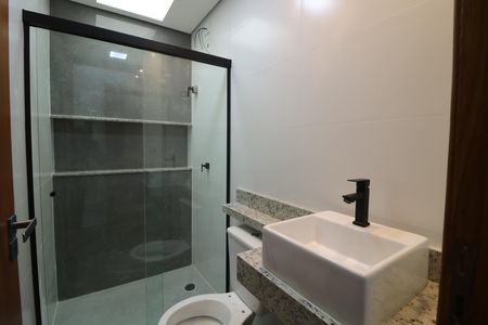 Casa à venda com 145m², 3 quartos e 2 vagasBanheiro da Suíte 3