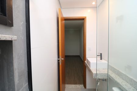 Casa à venda com 145m², 3 quartos e 2 vagasBanheiro da Suíte 2