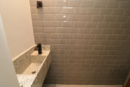 Casa à venda com 145m², 3 quartos e 2 vagasLavabo