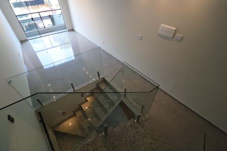 Casa à venda com 145m², 3 quartos e 2 vagasEscada