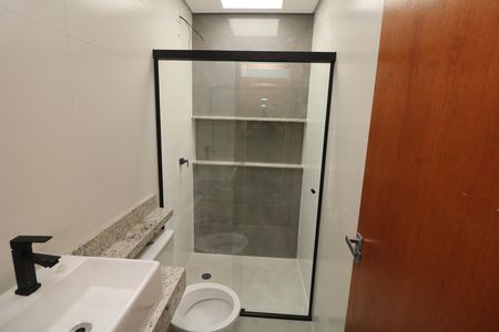 Casa à venda com 145m², 3 quartos e 2 vagasBanheiro da Suíte 1