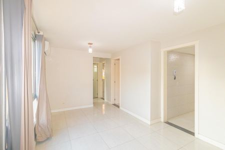 Sala de apartamento à venda com 3 quartos, 56m² em Mato Grande, Canoas