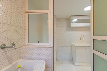 Apartamento para alugar com 56m², 3 quartos e 1 vaga Apartamento para alugar com 56m², 3 quartos e 1 vagaCozinha e Área de Serviço