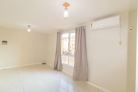 Sala de apartamento à venda com 3 quartos, 56m² em Mato Grande, Canoas