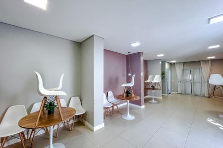 Apartamento para alugar com 34m², 2 quartos e sem vagaÁrea comum - Salão de festas