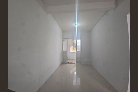 Casa de condomínio para alugar com 70m², 2 quartos e sem vagaSala