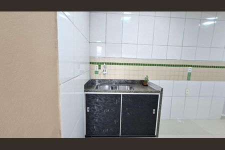 Cozinha de casa para alugar com 2 quartos, 70m² em Luiz Anselmo, Salvador