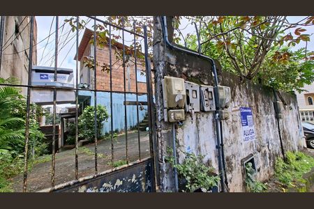 Fachada de casa para alugar com 2 quartos, 70m² em Luiz Anselmo, Salvador