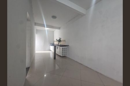 Casa de condomínio para alugar com 70m², 2 quartos e sem vagasala