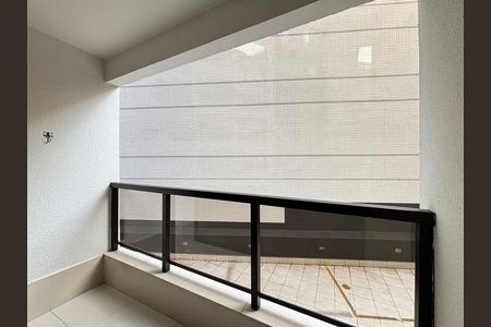 Apartamento para alugar com 67m², 2 quartos e 1 vaga Apartamento para alugar com 67m², 2 quartos e 1 vagaVaranda