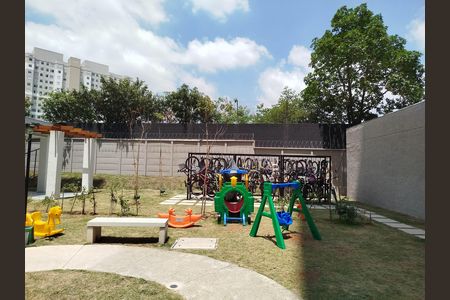 Apartamento para alugar com 40m², 2 quartos e 1 vaga Apartamento para alugar com 40m², 2 quartos e 1 vagaÁrea comum - Playground