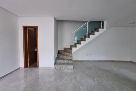 Casa à venda com 98m², 2 quartos e 2 vagas Casa à venda com 98m², 2 quartos e 2 vagasSala