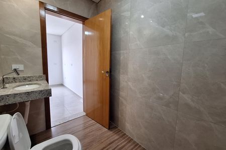 Casa à venda com 98m², 2 quartos e 2 vagas Casa à venda com 98m², 2 quartos e 2 vagasBanheiro da Suíte 2