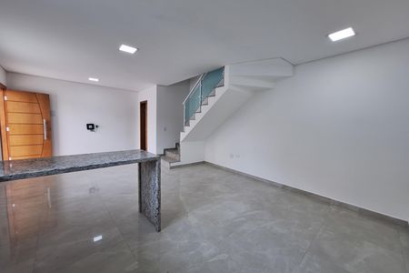 Casa à venda com 98m², 2 quartos e 2 vagas Casa à venda com 98m², 2 quartos e 2 vagasCozinha