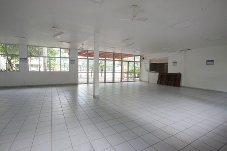 Apartamento para alugar com 58m², 3 quartos e 1 vagaÁrea comum - Salão de festas
