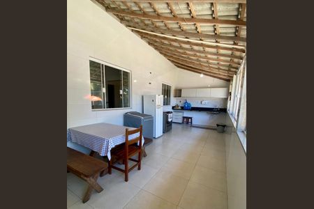 Casa de condomínio para alugar com 300m², 5 quartos e 3 vagasCozinha