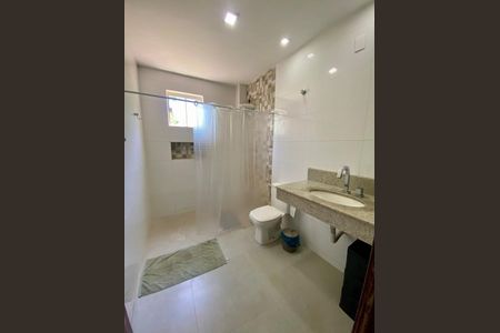 Casa de condomínio para alugar com 300m², 5 quartos e 3 vagasBanheiro