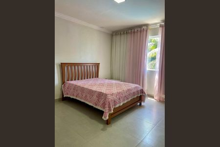 Casa de condomínio para alugar com 300m², 5 quartos e 3 vagasQuarto