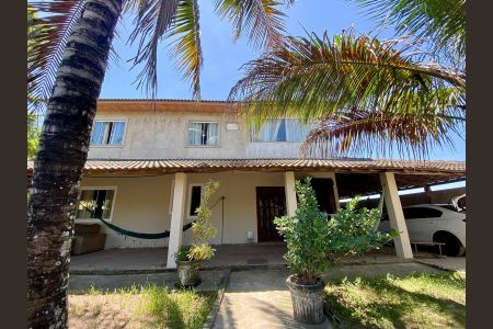 Casa de condomínio para alugar com 300m², 5 quartos e 3 vagasFachada