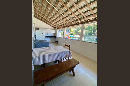 Casa de condomínio para alugar com 300m², 5 quartos e 3 vagasCozinha