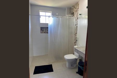 Casa de condomínio para alugar com 300m², 5 quartos e 3 vagasBanheiro