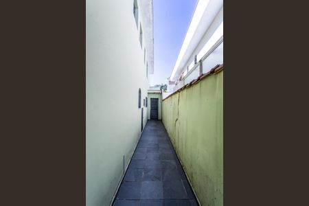 Casa à venda com 130m², 3 quartos e 2 vagasCorredor