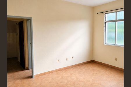 Sala de apartamento para alugar com 2 quartos, 60m² em Austin, Nova Iguaçu