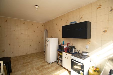 Casa à venda com 210m², 3 quartos e 4 vagas Casa à venda com 210m², 3 quartos e 4 vagasCozinha