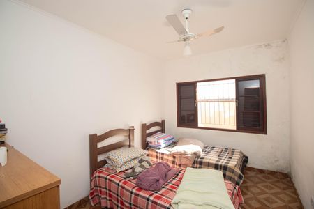 Casa à venda com 210m², 3 quartos e 4 vagas Casa à venda com 210m², 3 quartos e 4 vagasQuarto 2