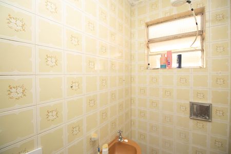 Casa à venda com 210m², 3 quartos e 4 vagas Casa à venda com 210m², 3 quartos e 4 vagasBanheiro da Suíte 2