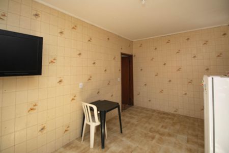 Casa à venda com 210m², 3 quartos e 4 vagas Casa à venda com 210m², 3 quartos e 4 vagasCozinha