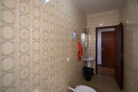 Casa à venda com 210m², 3 quartos e 4 vagas Casa à venda com 210m², 3 quartos e 4 vagasBanheiro 1