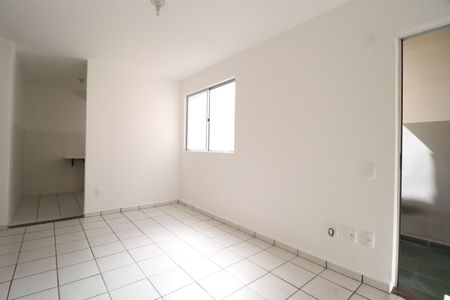 Sala de apartamento para alugar com 2 quartos, 44m² em Mansour, Uberlândia