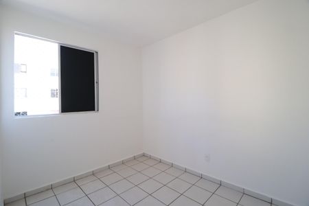 Quarto 2 de apartamento para alugar com 2 quartos, 44m² em Mansour, Uberlândia