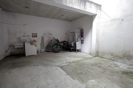 Casa à venda com 120m², 3 quartos e 2 vagas Casa à venda com 120m², 3 quartos e 2 vagasQuintal