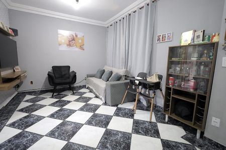 Casa à venda com 120m², 3 quartos e 2 vagas Casa à venda com 120m², 3 quartos e 2 vagasSala