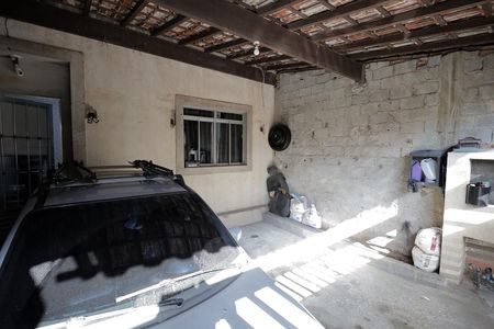 Casa à venda com 120m², 3 quartos e 2 vagas Casa à venda com 120m², 3 quartos e 2 vagasGaragem