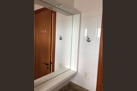 Apartamento para alugar com 73m², 2 quartos e 2 vagas Apartamento para alugar com 73m², 2 quartos e 2 vagasBanheiro