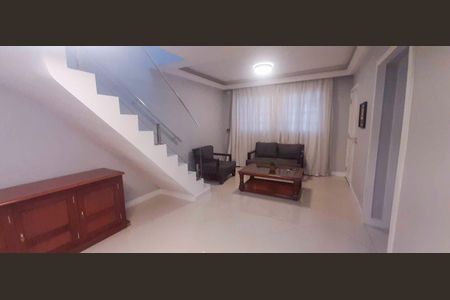 Sala de Estar de casa à venda com 3 quartos, 272m² em Jardim Ivana, São Paulo