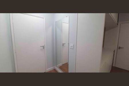 Suíte de casa à venda com 3 quartos, 272m² em Jardim Ivana, São Paulo