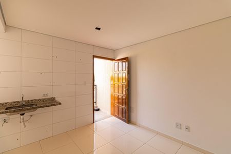 Sala/Cozinha/Área de Serviço  de apartamento para alugar com 2 quartos, 37m² em Jardim Maringa, São Paulo