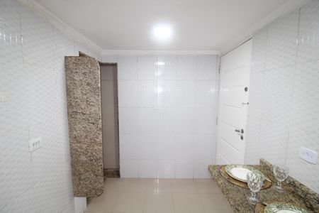 Cozinha de casa à venda com 2 quartos, 60m² em Vila Ester (zona Norte), São Paulo