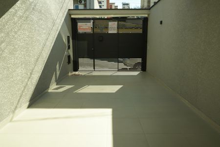 Garagem de casa à venda com 3 quartos, 150m² em Vila Carrão, São Paulo